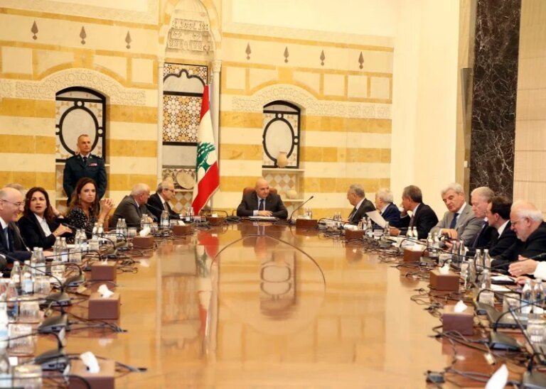 توقعات بالشلل الإداري بعد القرار الحكومي