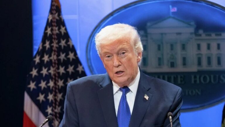 ويرفض ترامب التحذيرات ويعلن: هزيمة إيران “بسهولة” هو قرارنا