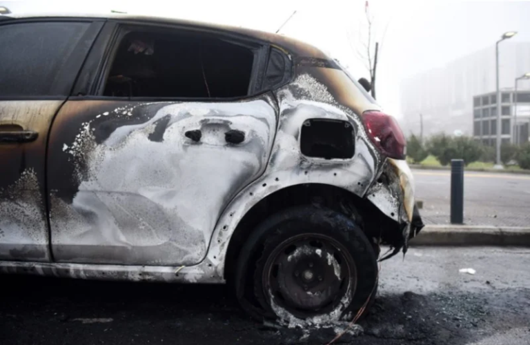 جامعة يونانية تشهد اشتباكات عنيفة واعتقال أكثر من 230 شخصا