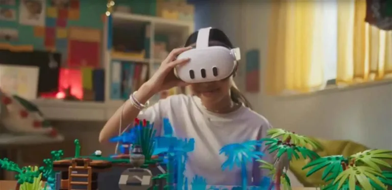 تصميم جديد لسماعات أخف وزناً ورقاقة معالجة خارجية