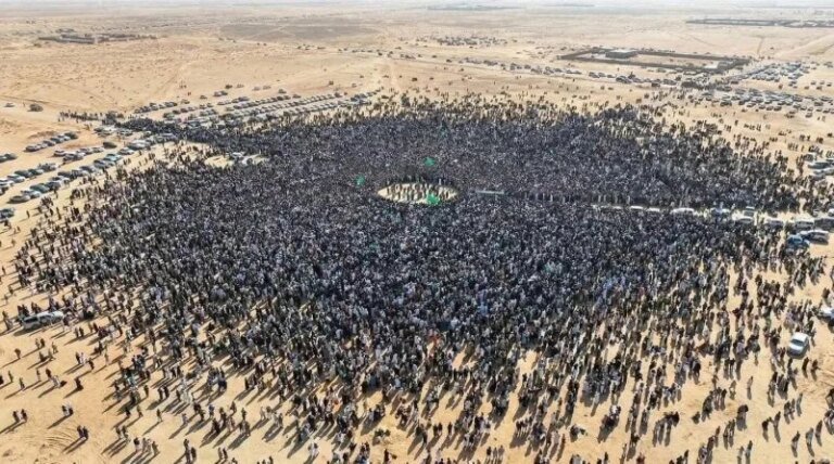 الساعدي القذافي يعلق بشكل مفاجئ على جنازة شقيقه: “لقد ربحت الانتخابات وكنت ميتا”.