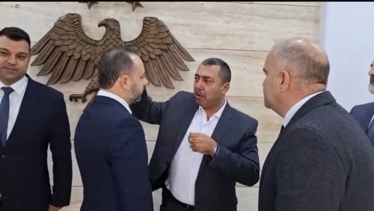 لبنان وسوريا في مفاوضات شاقة.. إصرار على المطالب واستمرار احتجاجات «المصنع».