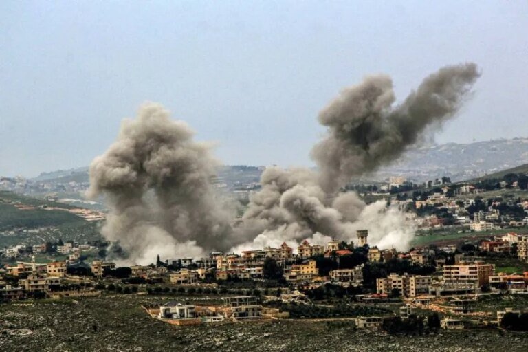 التهديدات الإسرائيلية للبنان تمس بنيته التحتية.. وإيران تحذر من رد “عالمي”.