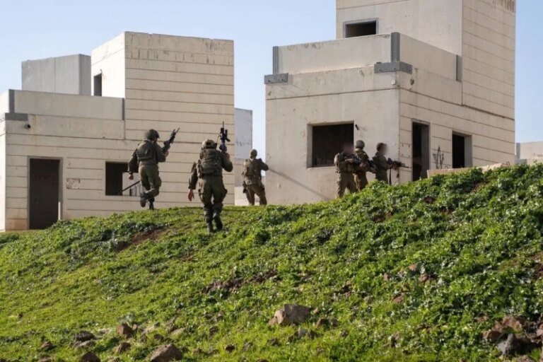 العملية البرية الإسرائيلية في لبنان: القوات المشاركة، أهداف التوغل، وأساليب المواجهة