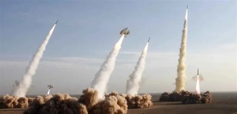 الفيزياء والاستراتيجية العسكرية في دورة واحدة