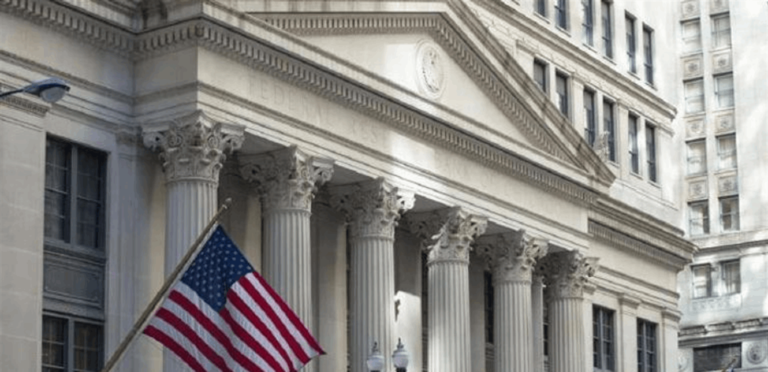 وتشكل الطاقة والتضخم تحديات خطيرة