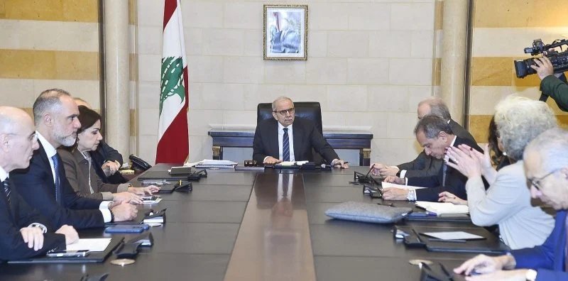 في غرفة إدارة الكوارث: سلام يستعرض آخر إحصائيات النزوح و التطورات