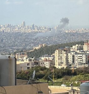 إسرائيل تهدد بتصعيد ضرباتها، وحزب الله يهدد باستهداف البنية التحتية، ويحذر سكان الضاحية