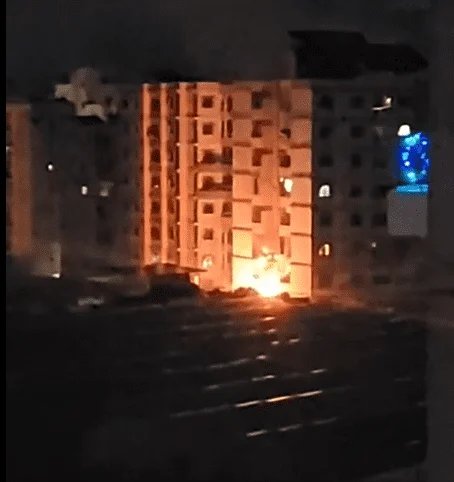 انضم إلى شقيقه.. يكشف هوية الشخص المستهدف بالمداهمة في مخيم البداوي