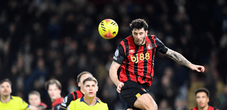 ثمانية أندية تتسابق للتعاقد مع لاعب واحد