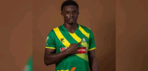 مقتل لاعب غاني في هجوم على حافلة