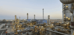 الحرب تزيد العبء.. أسعار البلاستيك ترتفع مثل النفط