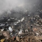 وإيران تهدد بالرد وهدنة مشروطة بإنهاء الهجمات عليها