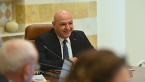 بعبدا تفوز بالهدنة وتمهد الطريق للسلام