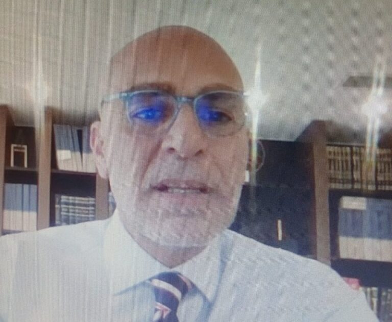 علي أشمر لـCRED TV”: تأثيرها وتأثيرها على القانون اللبناني
