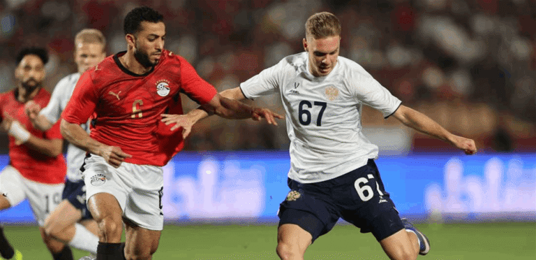 بسبب الحرب.. لماذا غيّر المنتخب الوطني قميصه؟
