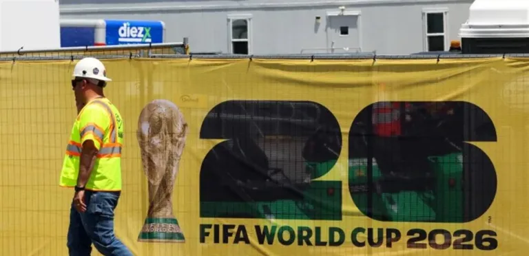 إلكترونيات السفر وحجر صحي مشددة بالدول المضيفة لكأس العالم 2026