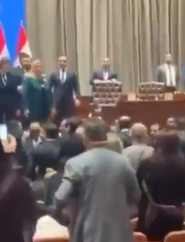 البرلمان العراقي يتولى تحويل إلى ساحة جبل… وراك بأيدي خلال محكمة الحكومة (فيديو)