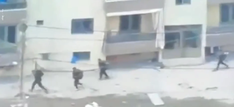 “تركضلي؟”… . إيلا واوية تسخر بعد استهداف خلية لـ”طفل الله” (فيديو)