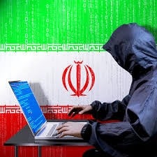 إيران تعود إلى الإنترنت… وقرار قضائي يكشف الأسباب