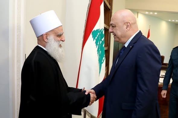 من عبدا وبحضور شيخ القوى: جربنا الحرب… حان وقت منح الفرصة