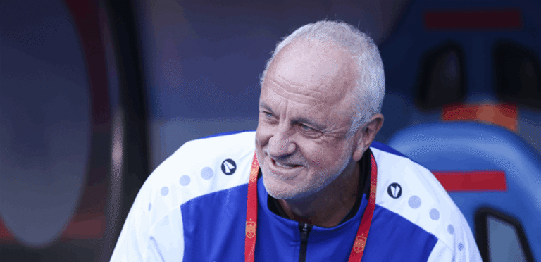قبل مواجهة فنزويلا.. غراهام أرنولد يتقدم لجمهور منتخب العراق