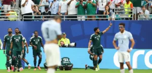 السعودية ليس لديها جبهة أوروغواي وتنتزع نقطة ثمينة