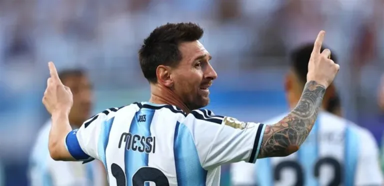 ميسي يكشف سر بكائه بعد فترة تاريخية في الجزائر بكأس العالم