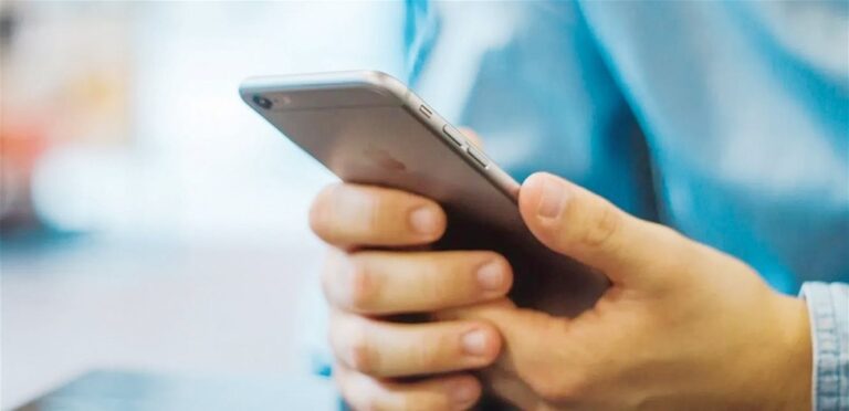 إحذروا.. هذه العادة قد تدمر هاتفك الذكي تجنبوها