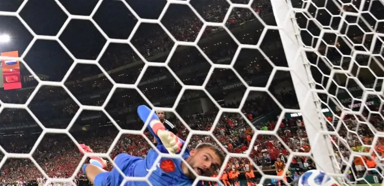 المغرب يتأهل للدور 16 بعد الفوز على بركلات الترجيح الهولندية