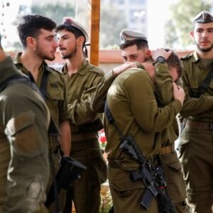 “نرفض الحرب النهائية”… أمهات الجندي الإسرائيلي يخاطبن عون