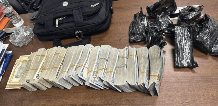 إحباط تهريب 226 ألف دولار عبر مطار كركوك