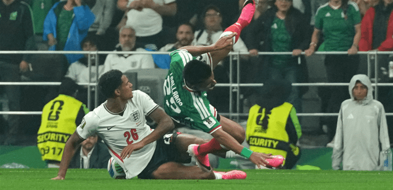 ضربة لإنكلترا قبل ربع النهائي.. ضربة لاعب للمباراةتين