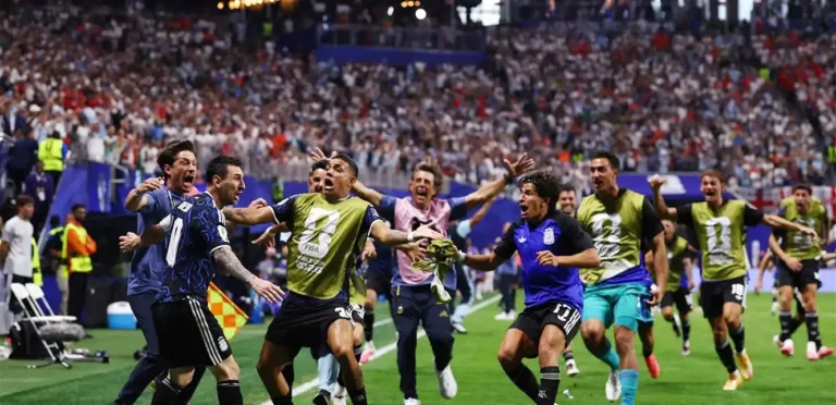 الأرجنتين تحسم نهائياً على إنجلترا وتصعد إلى كأس العالم
