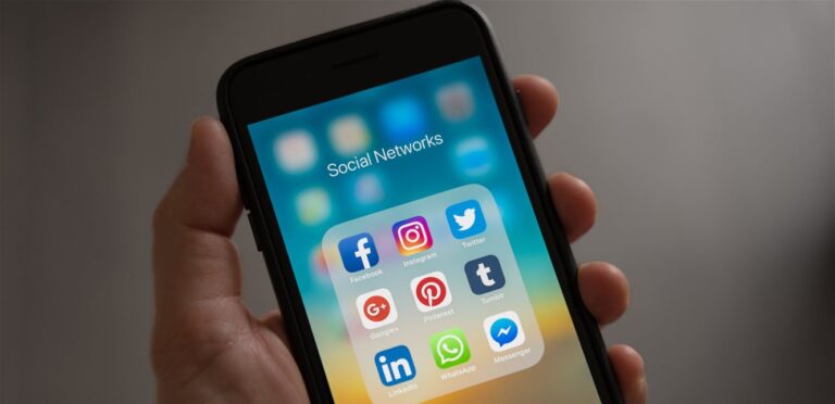 قبل بيع الهاتف.. خطوة واحدة قد تحميل جميع بياناتك