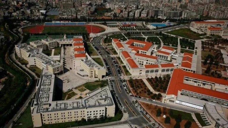 “الجامعة أمام المجهول”… أساتذة الجامعة يضعون سلاما أمام وعده