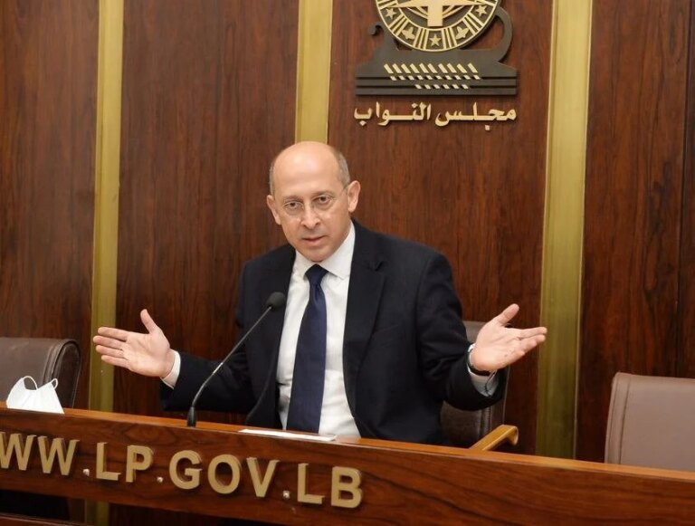 اقرار قانون العفو العام مع الجهات… آلان عون يقطع الطريق على بدر ويطالب بالتصويت مادة!
