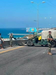 انحراف ثقة لآلية… اصطدام على أوتوستراد شكا