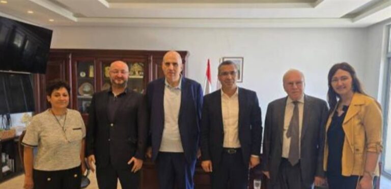 هاني بحث مع المعهد الوطني للكرمة والنبيذ في ازمة تصريف الإنتاج والإستيراد