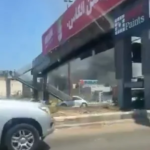 مدة تحت دخان… حريق قرب المسلك البحري(فيديو)