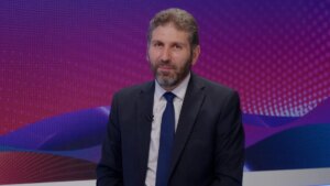 نائب التيار يغلق النار على الحكومة ويوجه دعوة عاجلة إلى الحزب… ومنها “سفير بسمنة ووسفير بزيت” مرفوض!