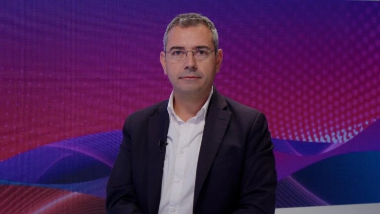 وزير الخارجية غبي ونواف سلام يسقط من عيني… وديع عقل يكشف المستور عن فضائح العفو العام ووزارة الطاقة!