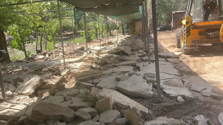 تصل الجرافات إلى صير الغربية… “الليطاني” تزيل التعديات وتحذّر المخالفين