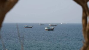 ضربة بلا توقيع في هرمز… الغموض يلف وطاقمها
