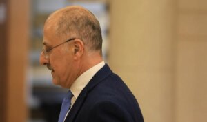 “جيش يملك دولة وليس العكس”… عبدالله يحذّر من رهانٍ خاسر