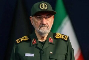 محسن رضائي: إيران جاهزة لخوض “معركة” بلا خطوط