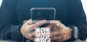 إحذروا رمز QR قد يخدعكم.. هكذا يبدأ الإحتيال