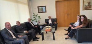 هاني تابع ملفات المزارعين والبلديات وبحث مع شركة قطرية في فرص التعاون مع الشركاء