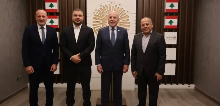 بيني عرض مع اتجاهاتي ببنين والمحمرة الشؤون المحددة