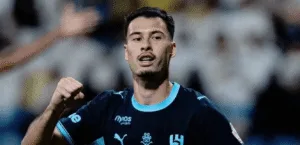 تألق لمارتينيلي بقميص الهلال السعودي